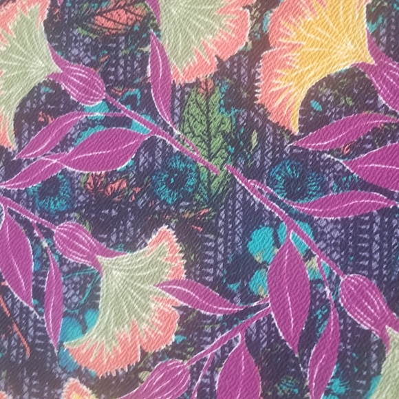 LuLaRoe Cassie - Picture 2 of 10